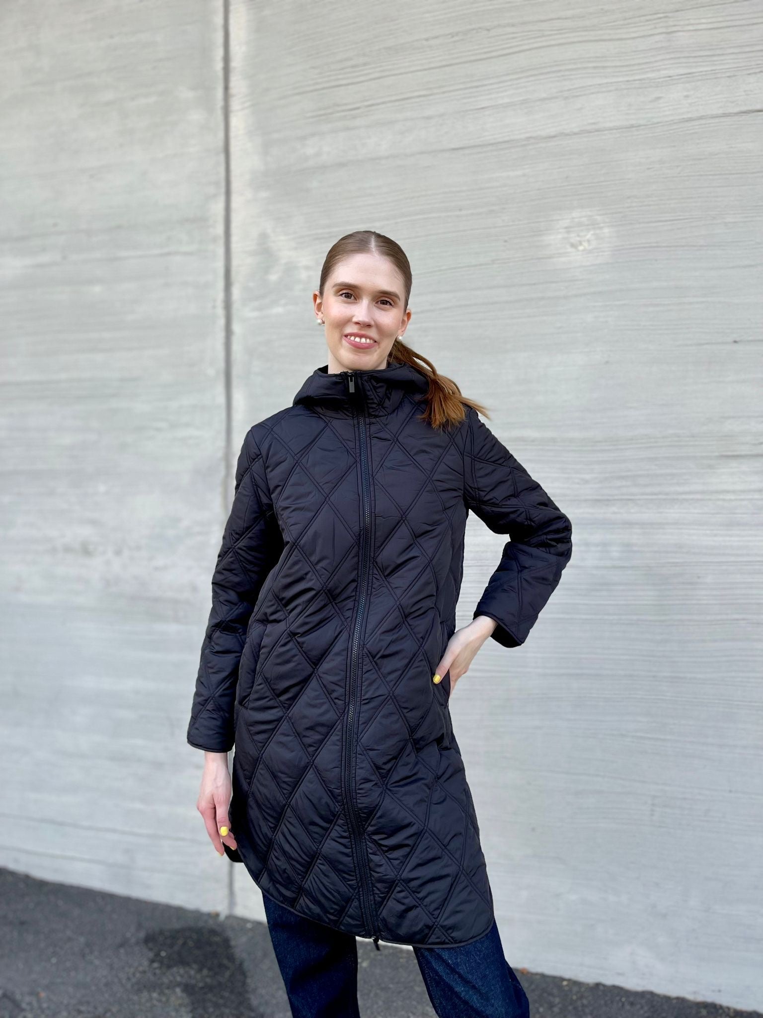 VIQUILA Coat - Black Beauty